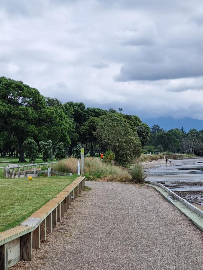 Omokoroa Golfers Retreat - B&B Extérieur photo