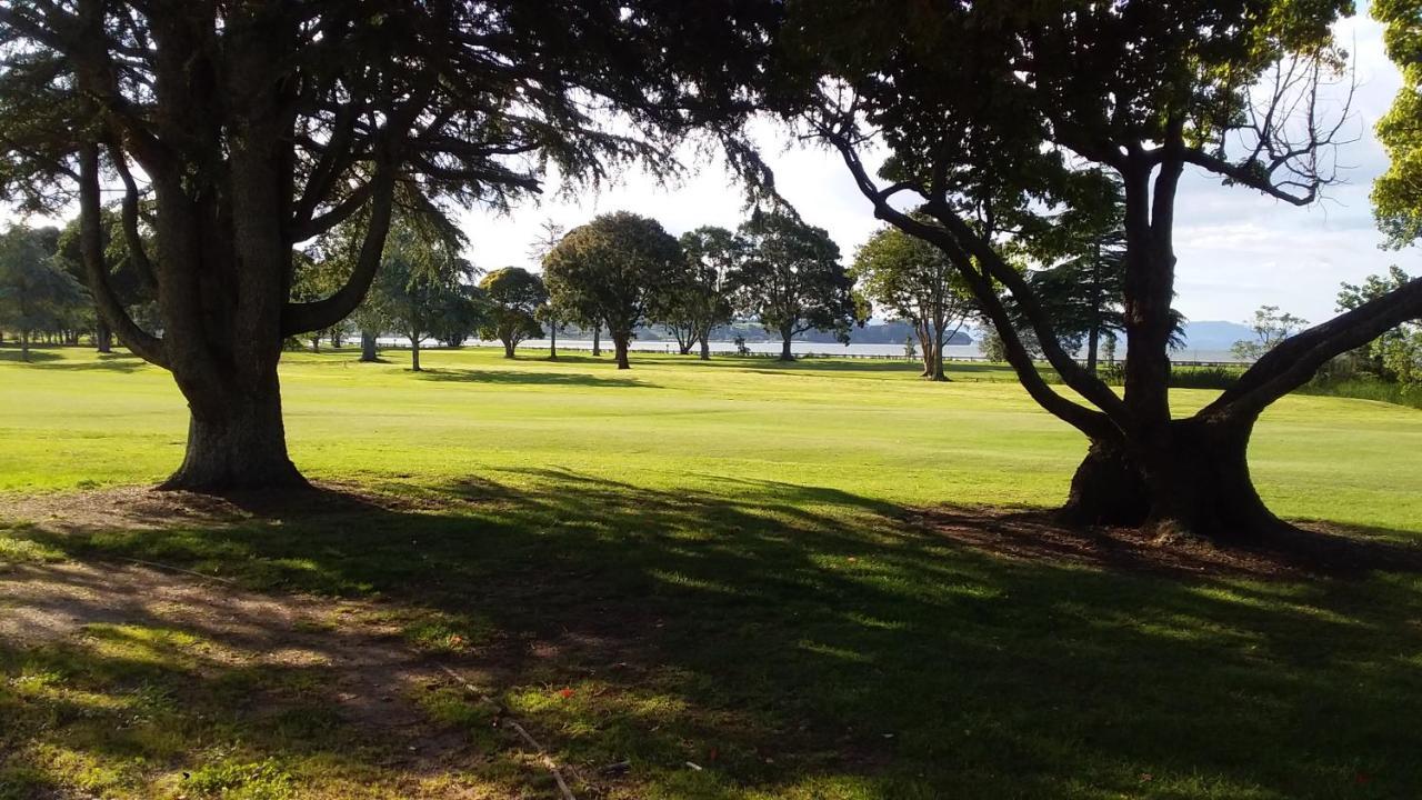 Omokoroa Golfers Retreat - B&B Extérieur photo